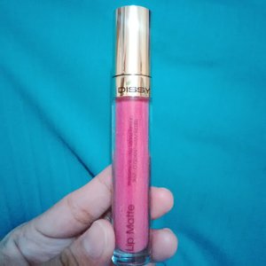 Lip Matte By Dissy; Moisturizer& Long Lasting Formula.. ANTI OXIDANT + UV FILTER

In love for the first time I try it

#ClozetteID #SCARFMagz #PINKFEVER #Lipstick #LipMatte #Dissy #DissyByUssy