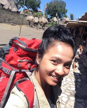 counting days my next trip.. i'm fully tanned! 😆
.
.
.
#liveindesigner #ikkon2016 #sofiadewitraveldiary #colaboration #flores #clozetteid #lifestyle #eigeradventure #bareface #tanned