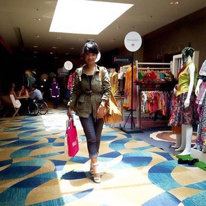 Today's casual look... after #CLEOxBCTalkShow Fashion Clinic - crazy successful : making it in fashion .. #clozette #clozetteid #latepost #jakartaevent #thehall @senayancity @jfwofficial #jakartafashionweek2016 #jfw2016 #ootd #ootdindo @cleo_ind