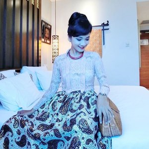 Good Morning! 
Start the day with smile and full of confidence. You never know how God will say hello to you today.. My Javanese Princess outfit for Puput's wedding detail already up on my blog! You may click bit.ly/JavanesePrincess to catch up!

Have a great 1st day back to work, everyone 😘🌻 #sofiadewifashiondiary #sofiadewico #batikchic #batikmodern #javaneseprincess #houseofkitsu #ootd #ootdindo #wearitloveit #lookbookindonesia #casioind #clozette @clozetteid #clozetteid #clozetteambassador #clozettegirl