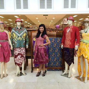 #ootd

Mengenakan outfit dari @swanstwenty untuk meeting dengan manajemen SMESCO hari ini ❤️ #clozette #clozetteid #clozettegirl #clozetteco #clozetteambassador  @clozetteid 
#kutubaru #sofiadewi #swanstwenty #ootcampaign #ootdindo #campaignid #kebaya #casual #aboutalook #fashion #fashionid #fashionworld #IndonesiaCantik #CantikIndonesia #modernIndonesia @aboutalook