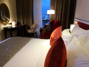 Kali ketiga datang ke Swiss-Bel Hotel Yogyakarta.. balik lagi.. balik lagi ðŸ˜‹Hotel Bintang 4 Mewah di Jl Sudirman Jogja ini sangat nyaman untuk menginap kalo kamu ke Yogyakarta. .
.
Dan.. Akhirnya review SBH udah up di blog ya.. monggo langsung klik : https://sofiadewi.com/2016/11/26/2d-2n-di-swiss-bel-hotel-yogyakarta/
.
.
.
#clozetteid #lifestyle #hotelreview #yogyakarta #swissbelhotel #swissbelhotelyogyakarta #hoteljogja #sofiadewitraveldiary #getaway #weekend #tourism #travelling #traveller #travel #shortescape