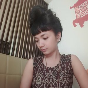 120sec simple DIY hairdo ❤️ come visit my tumblr blog to get the tutorial 👌 #clozetteid #clozettegirl #clozetteambassador #newhairstyle #DIY #hairdo #IndonesiaCantik #ModernIndonesia #swanstwenty #hairstyle #batik #batikchic