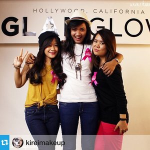Aku masih susah move on ahhhh 😍😍😍 See u again very soon my girls!! #Repost @kireimakeup with @repostapp. ・・・ With @leonisecret and @sophie_tobelly at @glamglow_ind event last weekend, as @clozetteid ambassadors! Yes, we brought our clozette ambassador pins! Lol Go sign up at Clozette.co.id for anything and everything about Fashion and Beauty! Go go go! Xoxo

#clozetteid #clozetteambassador #ootd #motd #lotd #fotd #indonesian #indonesianblogger #indonesiandesigner #indonesianbeautybloggers #indonesianfashionbloggers #girls #beauty #jakarta #glamglowevent #fashion #community #fun #clozettegirl #clozetteco #clozette #makeup #clozettexglamglow
