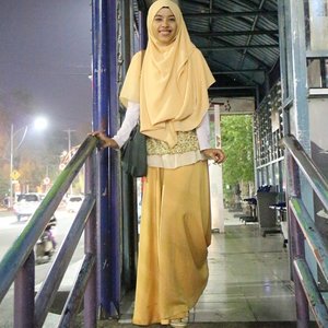 "Just give a smile, then you are fully dressed"
#indonesianhijabblogger #ihb #ClozetteID #clozettedaily #ootd #hootd