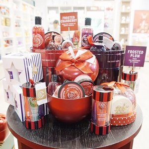Such an eye candy 😍😍 @thebodyshopindo #ChristmasGifts collection. Just a magical gifts for every body 🛍🎁..#clozetteid
