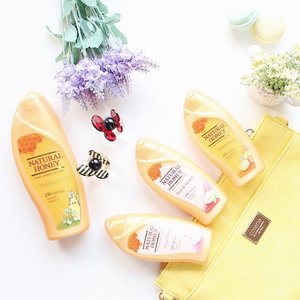 I believe most of you already know that honey is good not only for your body, but also for your skin, hair and even your nails. If you want to know more about the benefits of #NaturalHoney for your skin. Go check my newest post at bit.ly/naturalhoneylotion *link is on bio*#ClozetteId #JeanMilkaDotCom #flatlays #bodylotion #beautyblogger #indonesianbeautyblogger #beautyaddict #skincare #beautyblog