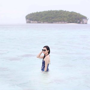 Lets find some beautiful place to get lost ⛱🏖🏝 #TravelWithJeanMilka #JeanMilkaInRajaAmpat