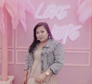 sometimes people hate you because the way other people love you.

#clozetteid 
#clozettedaily 
#lovehope
#pinklove
