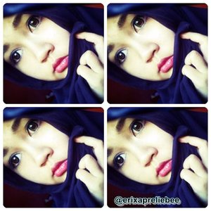 red lip and black hijab