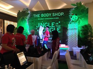 #junglebells #jingleinthejungle with @thebodyshopindo and @clozetteid Beauty Workshop ❤ it is Christmas in here! #clozetteid #clozetteidxtbs