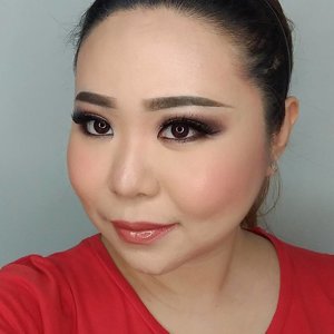 Good morning! I am wearing @absolutenewyork_id Ultra Sleek Lipstick in Stunning + Intense Lip Polish in Nude with @byscosmetics_id Matte Neutrals Eyeshadow for the eyes ❤️
.
.
.
. .
💄 Makeup and Hairdo Inquiry:
+62.812.980.799.37 (wa)
.
.
.
.
.

#makeupartistworldwide #muajakarta #belajarmakeup #makeupartistjakarta #bblogger #makeupforever #wakeupandmakeup #softmakeup #beautyaddict
#makeupaddict #bridaljakarta #beautyblogger #maquiagem #fimela  #universodamaquiagem_oficial #weddingku  #makeuppengantin  #makeupprewedding #kelasmakeup #jasamakeup
#maryammaquiallage #theresiafeegy  #jasamua #makeupbyme  #sephoraidn #fdbeauty  #carimakeupartist #makeupoftheday #clozetteid #jakartawedding