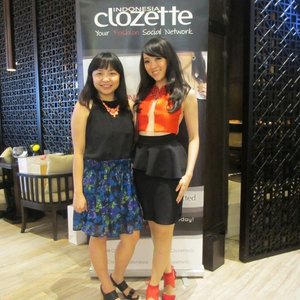 With one of my stylish and cheerful friend. It's a pleasure to know you dear @theresiajuanita 😙😘😚
#clozetteid #clozettersmeetup #ootd #friends #worklife