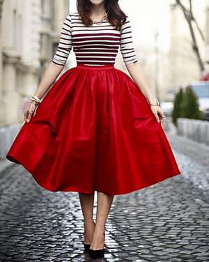 Red full skirt with stripes for christmas look