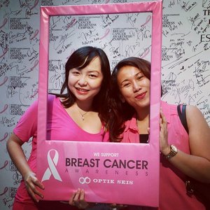 Tribute for the last day of October as the month of Breast Cancer Awareness.
1 photo equal with IDR 5000 and will be donate to Lovepink (Daya Dara Foundation)
For more info go to www.clozette.co.id/pedulilewatselfie

Let's join #PeduliLewatSelfie campaign @srdewi
 @ranikrm @jejeclassi @syintanvarianti

#clozetteid #clozette #pinkispower #pedulilewatselfie