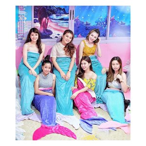 We are Mer-Mazing Family ❤️🧜‍♀️
.
.
#mermaidtails #mermaidfamily #mermaidgirl #mermaidcastle #mermaidcastlesiam #mermaidtales #mermaidlife #mermaidinspired #clozetteid #whileinbangkok #explorebangkok #bangkokcafe
