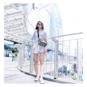 Strooling around 👀 with jumpsuit from @glitterati_store .
.
#ootdindo #ootdindonesia #potdindo #potdindonesia #lookbook #lookbookindonesia  #clozetteid #terminal21 #terminal21bangkok