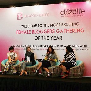 I'm having fun at Blogger Babes Indonesia because they have talkshow with @dianarikasari, @FifiAlvianto, @TheAmbitionista, and @uchiet. It's time to get inspiring tips and sharing from the expert bloggers! 
Thank you so much @clozetteID for inviting me 😘 #BloggerBabesID #ClozetteID #beautyblogger #indonesianbeautyblogger #ibb #event