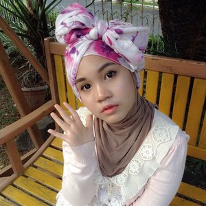 Trying to be the Korean Ulzzang kkkk #makeup #ulzzang #fotd #motd #clozetteid #clozetteco #clozetteambassador #hijab #ilovehijab #beautyblogger