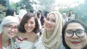 Keseruan kami di acara launching @caringbybiokos_mt #beautywithoutworry simak event report dan mini reviewnya di blogku ya! #beautybloggerindonesia #indonesiabeautybloggers #ibb #Indonesianfemalebloggers #wefie #clozetteid