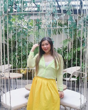 It's almost winter but ofc we don't get winters in our place, not even rainy season's properly here so we are stuck in perpetual summer - my outfit might be too summery for other parts of the world but i think i can get away with it here haha!#ootd #ootdid#sbybeautyblogger  #bblogger #bbloggerid #influencer #influencerindonesia #surabayainfluencer #beautyinfluencer #beautybloggerid #beautybloggerindonesia #bloggerceria #beautynesiamember  #influencersurabaya  #indonesianblogger #indonesianbeautyblogger #surabayablogger #surabayabeautyblogger  #bloggerperempuan #clozetteid #sbybeautyblogger  #girl #asian #notasize0 #surabayainfluencer #colorful #personalstyle #surabaya #effyourbeautystandards #celebrateyourself
