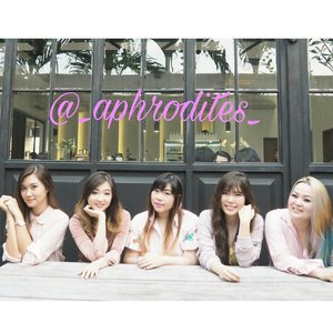 We are the @_aphrodites_ !!! @mgirl83
@amandatorquise
@Chelsheaflo 
@cyntiansunartio
@fanny_blackrose 
Are proud owners of @_aphrodites_ and we have fun, amazing stuffs for you brewing so please support us by following @_aphrodites_ 😘

#aphrodites #shadeofpink #girlsquad #girls #ladies #squad #pink #dressedinpink #influencers #beautyinfluencers #fashioninfluencers #beauty #fashion #lifestyle #bloggers #vloggers #bbloggers #beautybloggers #beautyvloggers #clozetteid #clozettedaily #surabaya #sbybeautyblogger