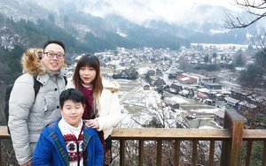 Just the 3 of us 😊

Ohhh i need another trip ASAP!!! Our adventure here is up at http://bit.ly/jap2017p3 (or click the link on my bio to be directed to my blog). #shirakawago 
#majorthrowback #japan #pinkinjapan #japan2017  #trip #travel #japantrip  #jalanjalan #wanderlust #blogger #clozetteid #beautynesiamember #bloggerceria #influencer #travelblogger #indonesianblogger #indonesiantravelblogger #surabayablogger #surabayatravelblogger #funtime #exploringjapan #ilovejapan #instatravel #wintertrip #pinkinshirakawago #shirakawagovillage #travelislife #wanderingtheworld #mylittlefamily