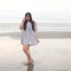 Actually super excited for 2019!

#pinkinbali #bali #beach
#clozetteid #sbybeautyblogger #beautynesiamember #bloggerceria #influencer #beautyinfluencer #jalanjalan #wanderlust #blogger #bbloggerid #beautyblogger #indonesianblogger #surabayablogger #travelblogger  #indonesianbeautyblogger #travelinfluencer #girl  #surabayainfluencer #travel #trip #pinkjalanjalan #ootd #ootdid  #bloggerperempuan #pandawabeach #holidayfashion  #balibeach