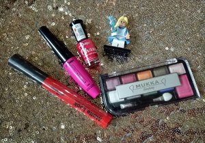 Will be sharing my thoughts on @mukka_kosmetik products on #pinkandundecidedblog soon! 
#sbbxmukkakosmetik #blogger #bblogger #beautyblogger #bbloggerid #indonesianblogger 
#indonesianbeautyblogger #surabaya #surabayablogger #surabayabeautyblogger #sbybeautyblogger #allaboutmakeup #clozettedaily #clozetteid #sponsored #endorse #makeupaddict #makeupaddiction #makeupjunkie #makeupcollector #makeuphoarder #ilovemakeup #indonesiancosmetics #supportlocalproduct #supportlocalbrands #makeupislife #supportlocalbrandindonesia #indonesianbrand