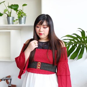 Used to be afraid of reds, now i can't get enough of them... #fotd #motd #clozetteid 
#makeup  #sbybeautyblogger #bloggerceria #beautynesiamember #girl #asian #blogger #indonesianblogger #indonesianbeautyblogger  #surabayablogger #surabayabeautyblogger #influencer #beautyinfluencer #makeupaddict #makeupjunkie
#redmakeup
#ootd #ootdid #ootdindo #ootdindonesia #bblogger #beautybloggerindonesia #influencersurabaya #surabaya  #beautyinfluencer #personalstyle  #personalstyleblogger