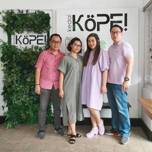 @kope.sub 2nd outlet opening, PSBB style 😛. Thank you for all the suppport!#kopesurabaya #opening#clozetteid #sbybeautyblogger  #BeauteFemmeCommunity