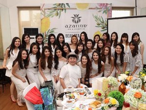 #goodmorning ! Starting the day with something that makes me smile, yesterday's #event with @azarineofficial - it was really fun and creative! I will be sharing the details in my blog shortly, stay tuned!

#defineyourbeauty #azarine #azarinespacosmetics #beauteatime #azarinebeauteatime #blogger #surabaya #bblogger #bbloggerid #beautyblogger #indonesianblogger #indonesianbeautyblogger #surabayablogger #surabayabeautyblogger #surabayaevent #beautyevent #surabayabeautyevent #sbybeautyblogger #clozettedaily #clozetteid  #girls #ladies #white #dressedinwhite #dresscodewhite