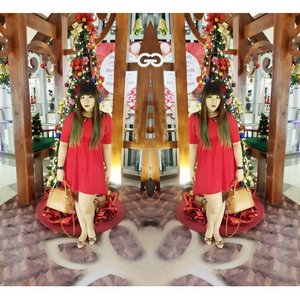 #merrychristmas #christmas #christmaslook #ootd #red #simplyred #girl #asian #clozetteid #blogger #bblogger #fashionblogger #indonesianblogger #surabayablogger