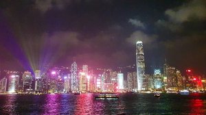 Victoria Harbour at night, make sure you catch A Symphony of Lights when you are here!

#victoriaharbour #victoriaharbourhongkong 
#pinkinhongkong 
#clozetteid #sbybeautyblogger #beautynesiamember #bloggerceria #influencer #jalanjalan #wanderlust #blogger #indonesianblogger #surabayablogger #travelblogger  #indonesianbeautyblogger #indonesiantravelblogger #surabayainfluencer #travel #trip #pinkjalanjalan #lifestyle #bloggerperempuan  #hongkong #hongkong🇭🇰 #traveltheworld #instaview #beautifulviews #scenery #harbour #itchyfeet