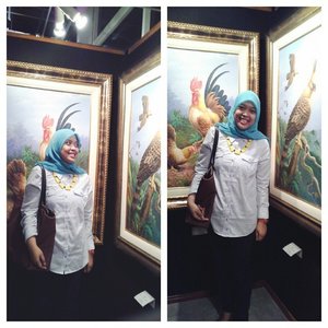 Beautiful bird is in pain....! #ClozetteID #HijabCasual #HijabOfTheDay #Pain #Bird #Beautiful #OOTD #Instadaily #insta #Indonesia