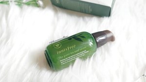 So the full review of this green tea seed serum and sheet masks is up on the blog! Click link on my bio?
.
.
@innisfreeindonesia is also opening their first store in Indonesia on 24th of March 2017 in @centralparkmall, so be there for an authentic experience? 
#clozetteid #clozetteidreview #innisfreexclozetteidreview #innisfreeindonesia #innistagram