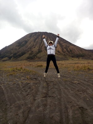 Loncat-loncat mau terbang...... hihihihi...... #Bromo Mountain