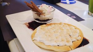 My favorite dessert, Masumaro Pizza or Marshmallow Pizza from @moscafeindonesia 💖

#beautynesiaid #beautynesiamember #mosburger #moscafe #moscafeanddining