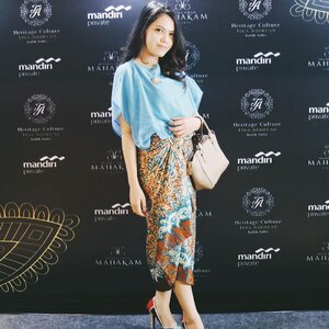 Thank you @heritageculturebytinaandrean for having me💕 event report about "The Art of Batik Tulis by Tina Andrean" soon on my blog💖
📷: @jengamalita •
•
#beauty #beautyblogger #indobeautygram #indonesiabeautyblogger #bloggerindonesia #bloggerjakarta #bblog #BeautynesiaMember #BloggerPerempuan #CharisCeleb #ClozetteID #FDBeauty #IndonesiaFemaleBlogger #SociollaBloggerNetwork #chacaannisasdiary