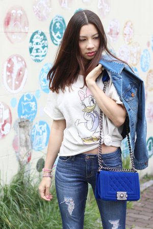 OH HELLO DAISY! Looking for a casual yet chic style inspiration for everyday? Then check out this post: http://jenniferbachdim.com/2015/05/24/oh-hello-daisy/ #OOTD #Daisy 