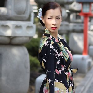 NEW POST ONLINE !!! Check it out now http://jenniferbachdim.com/2014/12/11/geisha/ and don't forget to check the amazing fashion&amp;amp;beauty network @clozetteid #ClozetteID #jenniferxclozette #jenniferbachdim #geisha #kimono #japan #shrine #tempel #fashionblog #fashionblog_de #fashionblogger #lifestyleblog #lifestyleblogger #travelblog #travelblogger #tokyo #kofu