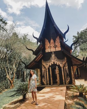 It's called “black temple“ but it's not a temple at all. Also not Toraja house😅