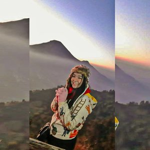 Anak gunung.__________#megatravelstory #exploredieng #clozetteid #sunrise #gunungsikunir