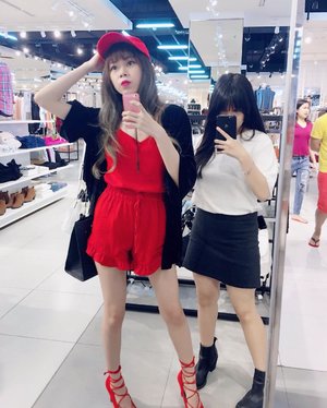 With le 'lil sis , 
The one behind all my candid pic lol 😂
.
.
.
.
.
#motd #ootd #red #asian #clozette #clozetteid #wiw #makeup #potd #candid #sis #styleblogger #asianblogger #whatiwear