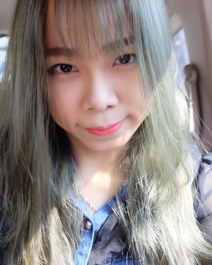 👋🏻 안녕
#selfie #clozetteid #starclozette #unicornhair #haircrush #asian #motd