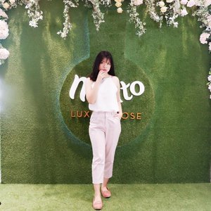 #OOTD for attending exclusive launch of molto eau de perfume luxury rose💐 that made by 7 best roses in france 🇫🇷 You can get this molto perfume only @sephoraidn 
Thankyou for inviting me💕
. .
. .
. .
#clozetteid #roseforalady #moltoindonesia #moltoeaudeparfum #moltoparfumperancis