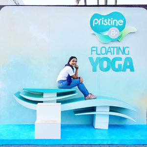 Floating Yoga itu yang kayak apa siih?? Kalau di jelasin disini kepanjangan..jadi langsung lompat ke Blog aja babes 💕💕💕..www.budiartiannisa.com...#pristinefloatingyoga #Netralkan #LiveBalance #pristine8plus #pristine #bloggerperempuan #floatingyoga #potd #bloggerperempuanindonesia #clozetteid