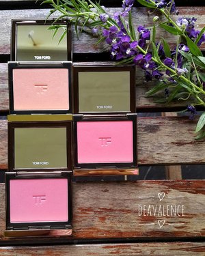 You will understand why we are crazy about Tom Ford blushes when you try them yourself. The texture, the formula, the packaging. Everything! The only minus is the price 😂 .
.
.
.
#clozetteid #clozettestar #tomford #makeupmess #makeupjunkie #makeupaddict #makeuphoarder #makeuplover #beautyjunkie #indonesianbeautyblogger #fdbeauty #luxurymakeup #highendmakeup #motd #fotd #bloggerindonesia #bloggerkediri #beautyvlogger #vloggerindonesia #bloggersurabaya #indonesiabeauty