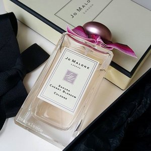 Another shot of my new love.. By any chance, is someone here a Jo Malone fragrance combining addict? I need your help on my Amber & Lavender.. What's the best combination to make it more feminine? Honestly I'm not into this kind of smell and can't stand using it alone. I tried some combination but didn't turned out well.. Lol.. I hope someone would help me out. Well then, it's midnight now.. Good night and have a nice dream people.. 😊