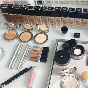 Wishlist 😂😂😂I wish those are MINE 😐😐Photo credit : @diormakeup------------------💌  alca.alca.belle@gmail.com✏ alcaalcabelle.blogspot.com💻 https://www.youtube.com/c/CindyAlcander1789------------------#clozette #makeupoftheday #makeupenthusiast  #makeupporn  #makeupartist  #selftaughtmua #beautyblogger #beautyvlogger #starclozetter #beautybloggerindonesia #clozetteID #alca_girl #alcaalcabelle.blogspot.com  #오늘 #인스타그램 #스타그램 #셀카스타그램 #셀피스타그램 #셀카 #셀피 #뷰티 #뷰티스타그램 #뷰티블로거 #블로거 #2016년 #eyebrow